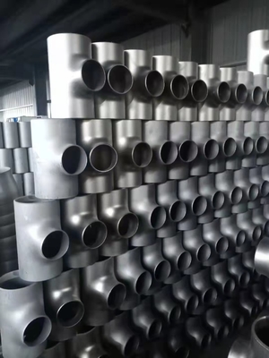 ASTM A234のステンレス鋼のティーSch40 Sch80 50mm 100mm 1000mmのサンドブラスティング