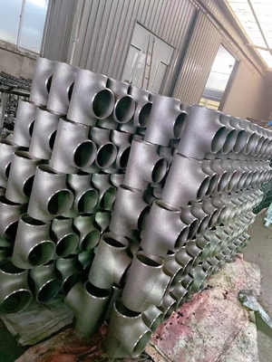 48継ぎ目が無いインチの炭素鋼のティーASTM A234 Q235のGIの同輩のティー